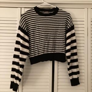 Charlotte Russe Cropped Sweater